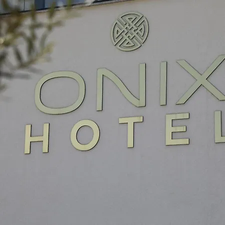 Onix H 4* Ksamil